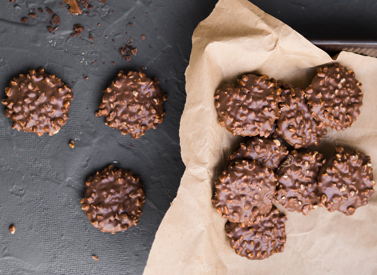 Super Duper Crunchy Chocolate Clusters